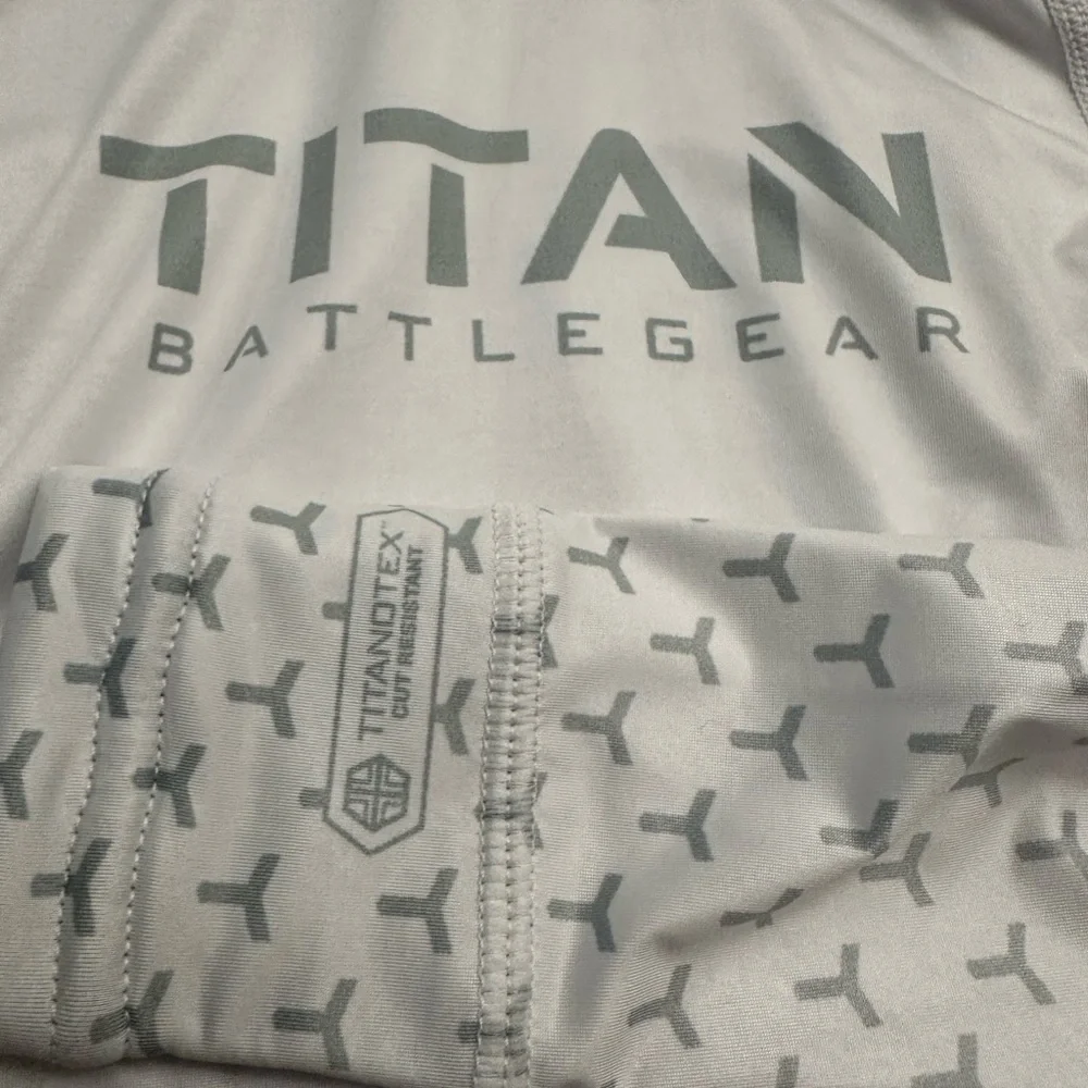 Titan Battlegear Cut Resistant Baselayer Neck Guard Hockey Shirt Youth XS 4/5 - Picture 14 of 14